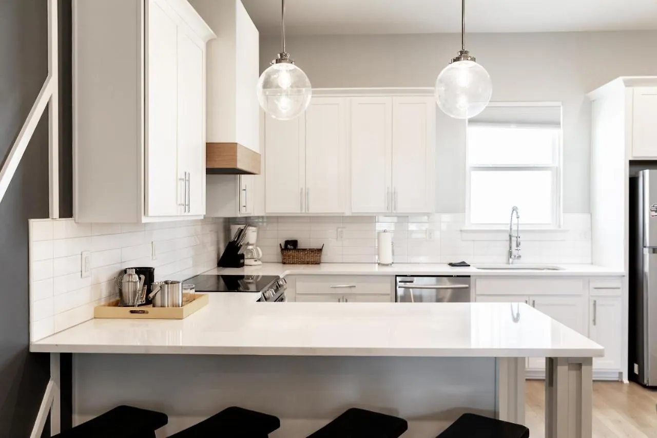 Star Retreat Townhome - 7 Beds 3 Miles To Downtown Nashville Ferienhaus