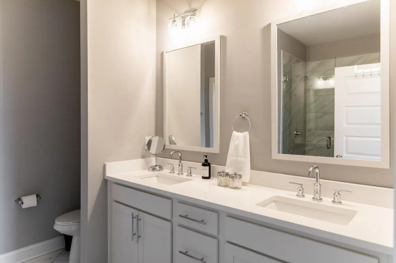 Star Retreat Townhome - 7 Beds 3 Miles To Downtown Nashville USA